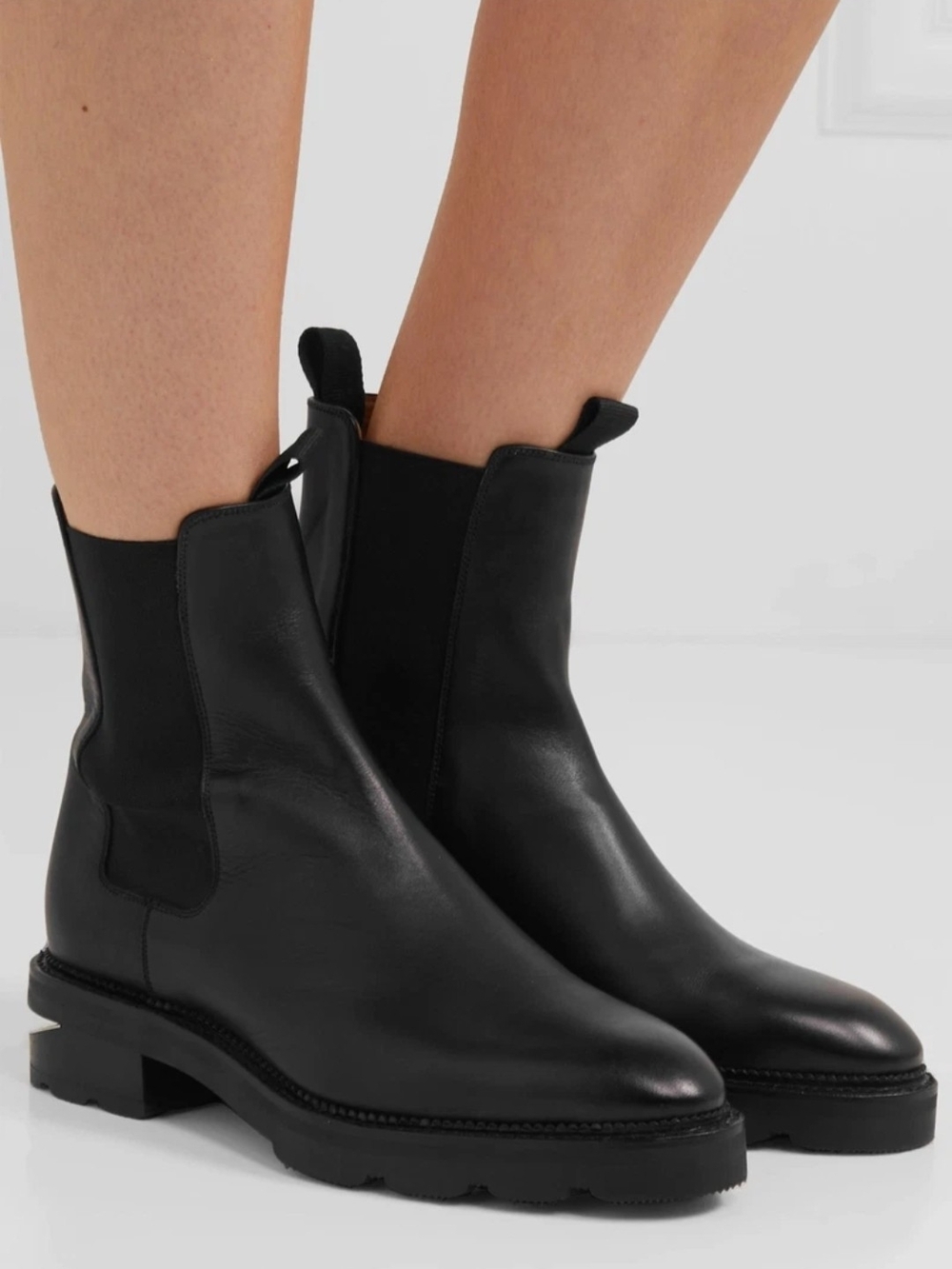 Alexander McQueen Women’s Andy  Black Leather Chelsea Boots Size 38.5 (8.5)
